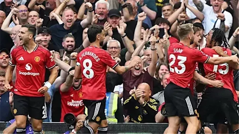 تشكيل مانشستر يونايتد ضد برينتفورد في الدوري الإنجليزي.. دالوت يعود وفيرنانديز يقود