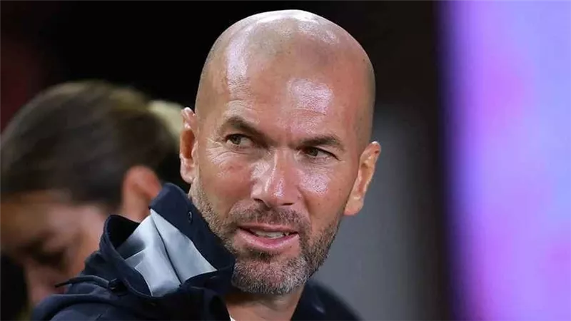 لأول مرة.. نجل زين الدين زيدان ينضم إلى قائمة منتخب الجزائر