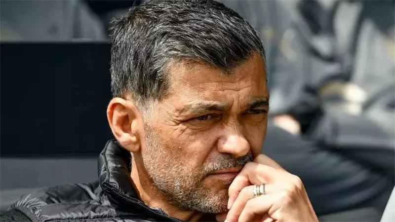 رفض عرض الأهلي.. من هو سيرجيو كونسيساو مدرب اتحاد جدة المُحتمل؟
