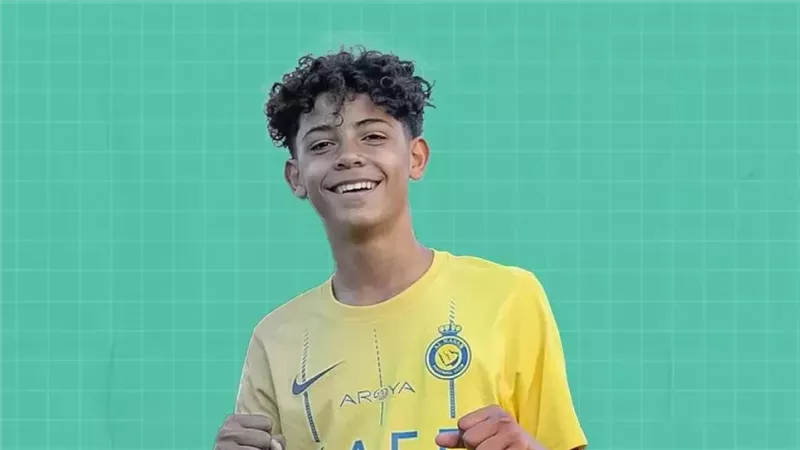 الابن على طريق الأب.. نجل كريستيانو رونالدو مطلوب في ريال مدريد