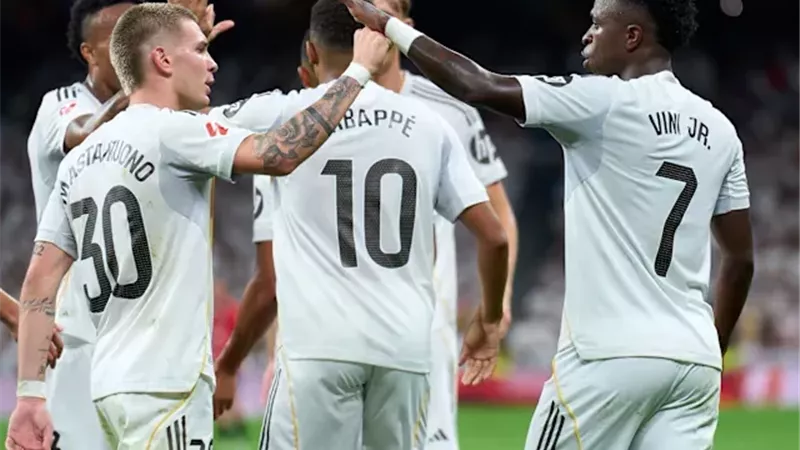  مبابي يقود هجوم ريال مدريد أمام فياريال في الدوري الإسباني