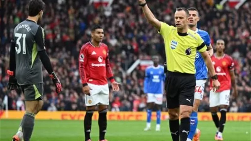 مانشستر يونايتد يعود للانتصارات بفوز ثمين على سندرلاند في الدوري الإنجليزي