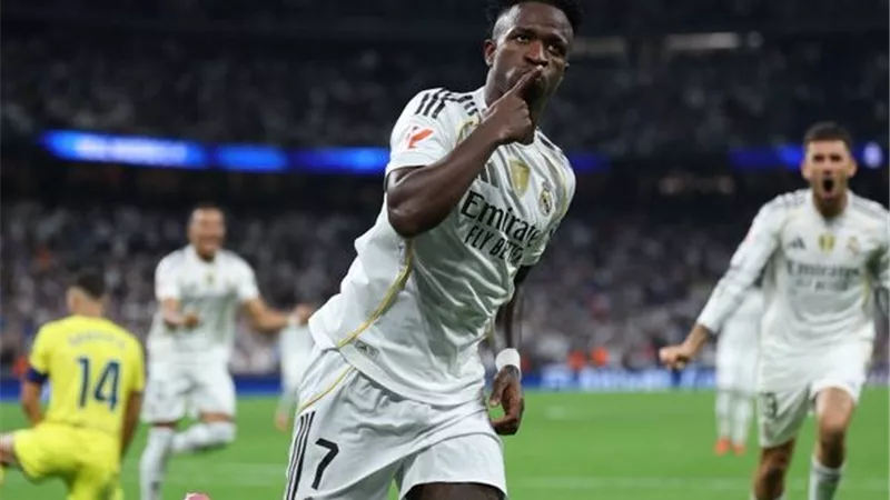 ريال مدريد يتجاوز فياريال ويتصدر الليجا مؤقتا 