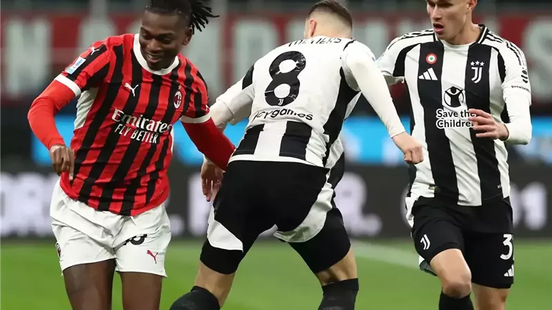 ميلان يتعادل مع يوفنتوس سلبيا في قمة الدوري الإيطالي 