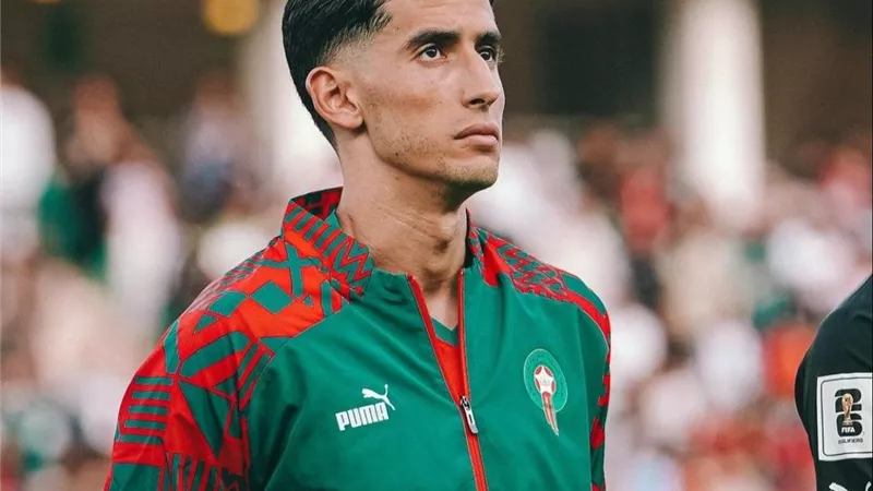 نجم منتخب المغرب يروي تفاصيل تعرضه لاعتداء داخل مطار بفرنسا