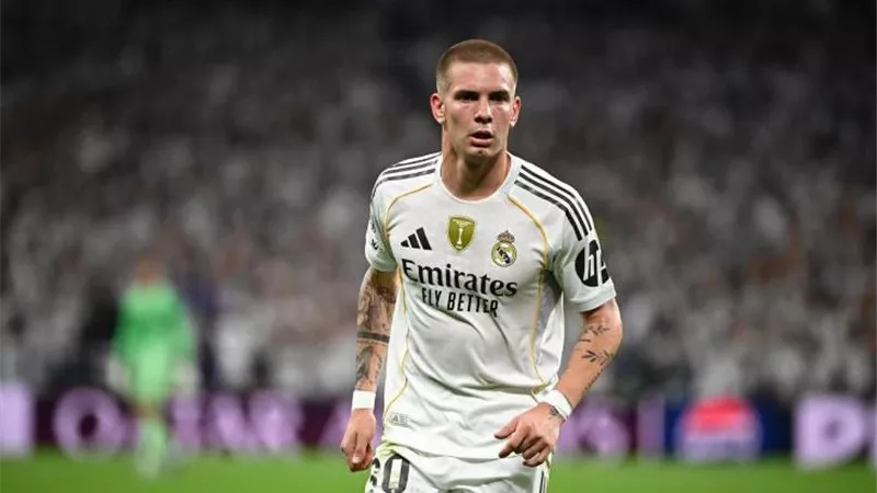 بعد مبابي.. ريال مدريد يحسم موقف ماستانتونو من مباراة الكلاسيكو ضد برشلونة