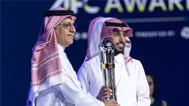 سالم الدوسري بعد التتويج بجائزة الأفضل في آسيا: أنا لا أرى لا أسمع لا أتكلم