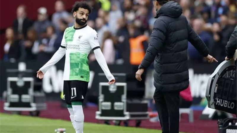 كلوب يكشف كواليس خلافه مع صلاح وسبب رفض تدريب مانشستر يونايتد 