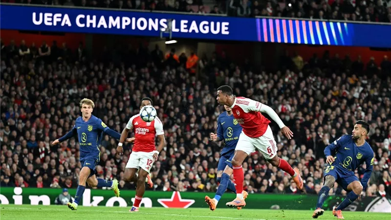 آرسنال  يفوز على أتليتكو مدريد بنتيجة 4-0 فى دورى أبطال أوروبا 