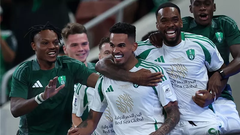 بقيادة توني وجالينو.. يايسله يعلن تشكيل الأهلي ضد النصر في الدوري السعودي