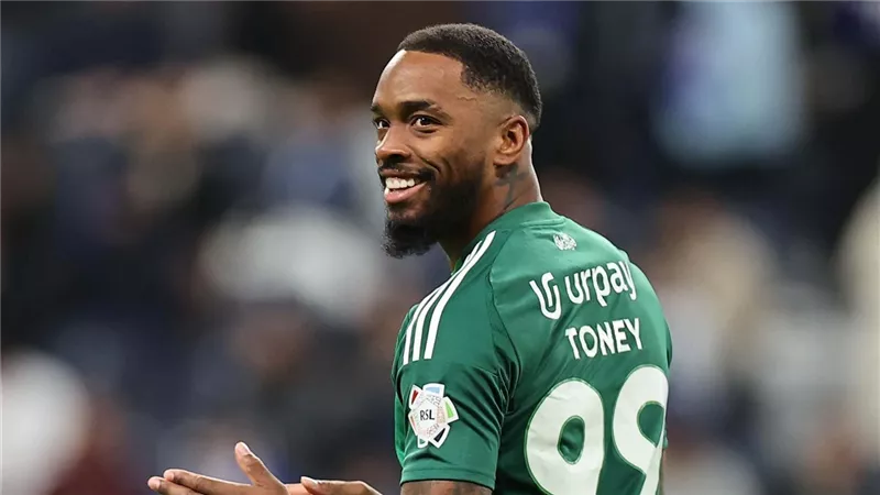 مفاجأة إيفان توني.. تشكيل الأهلي ضد النجمة في الدوري السعودي