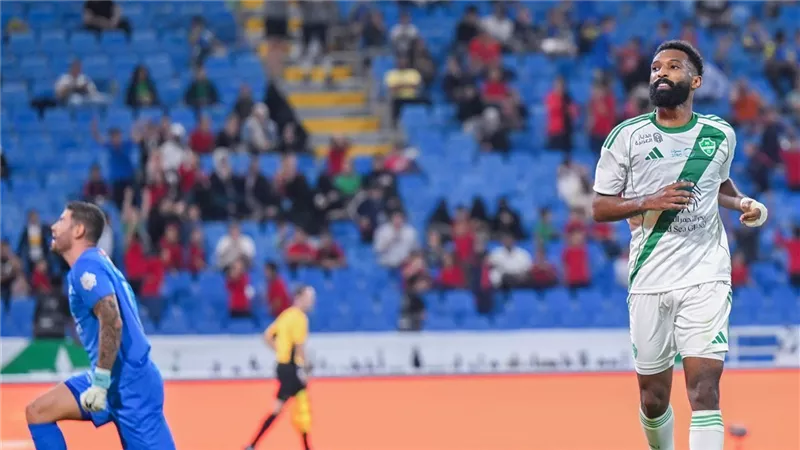 أهلي جدة يعود يعود للمربع الذهبي في الدوري السعودي بهدف ضد النجمة