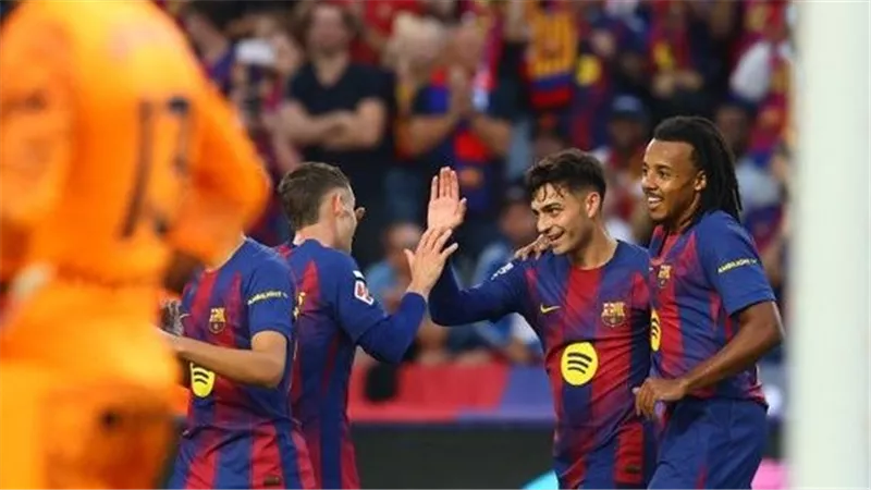 أهداف مباراة برشلونة ضد ريال بيتيس في الدوري الإسباني.. فيديو
