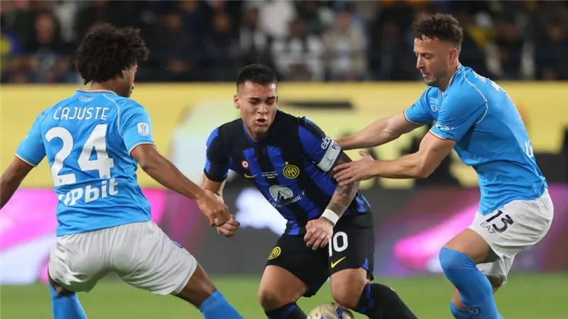 أهداف مباراة إنتر ميلان وجنوى في الدوري الإيطالي (فيديو)