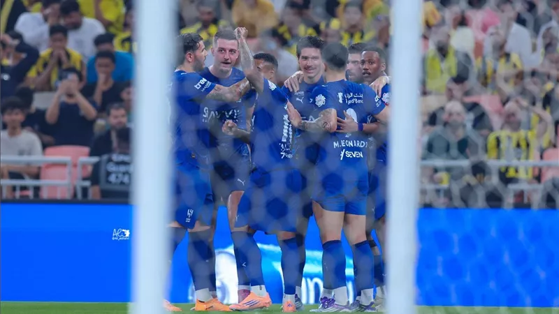 بهدف عكسي وخطأ قاتل.. الهلال يعمق جراح الاتحاد في كلاسيكو الدوري السعودي