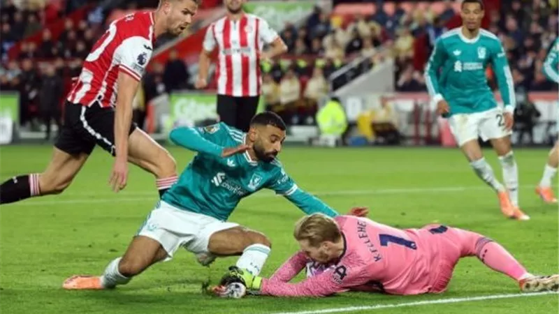 محمد صلاح يسجل وليفربول يسقط بثلاثية مثيرة أمام برينتفورد بالدوري الإنجليزي