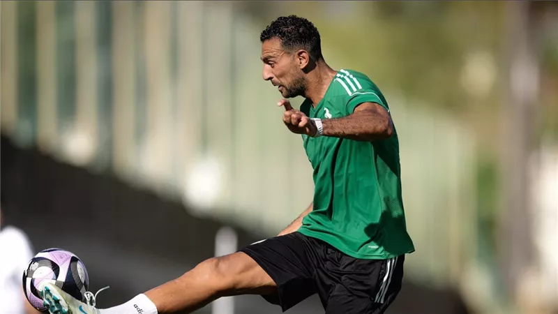قبل موقعة الهلال.. النحس يطارد أحمد حسن كوكا في الدوري السعودي