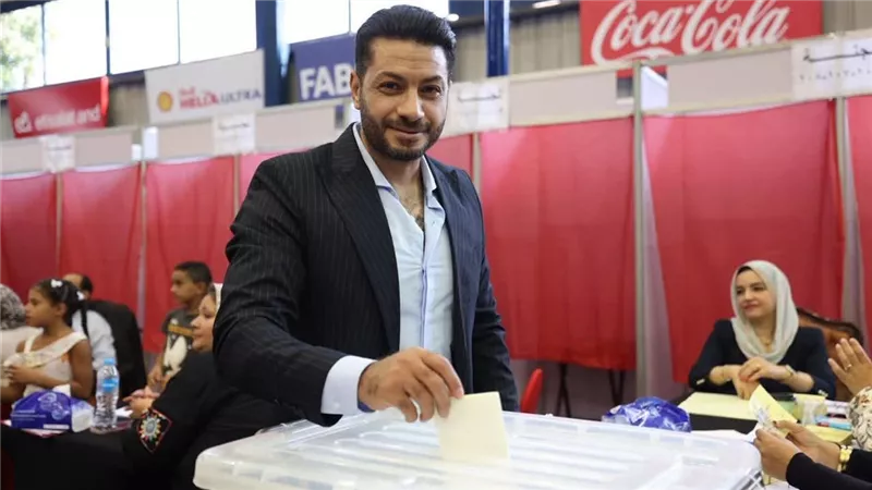 إقبال كثيف على انتخابات الأهلي من جانب الأعضاء وحضور شريف عبد الفضيل 