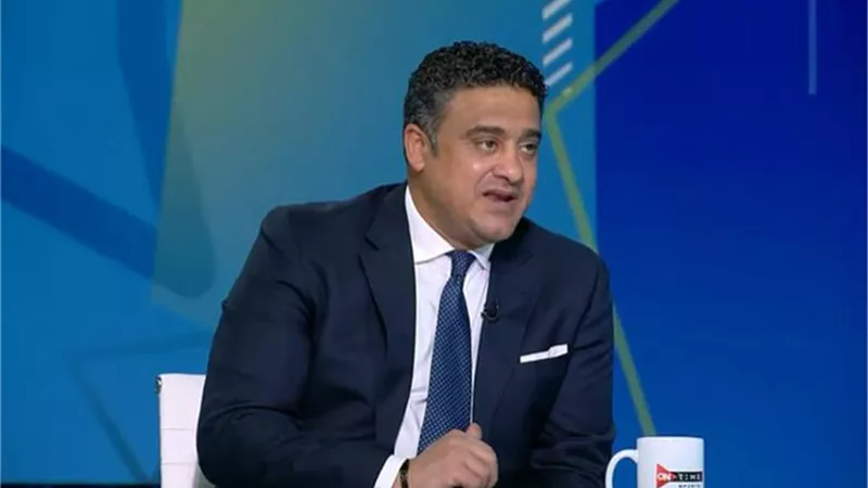 عادل عبد الرحمن: أفشة يشعر بالتهميش والأهلي يعاني دفاعيًا قبل مواجهة المصري