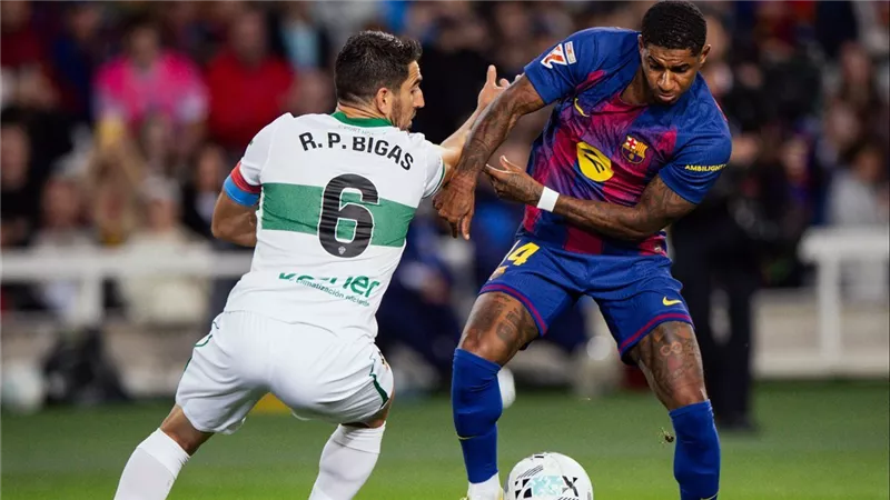 فيديو أهداف مباراة برشلونة وإلتشي في الدوري الإسباني