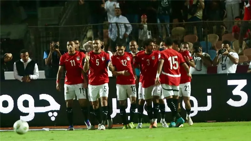 مأزق في معسكر منتخب مصر قبل الكان بسبب صلاح ومرموش