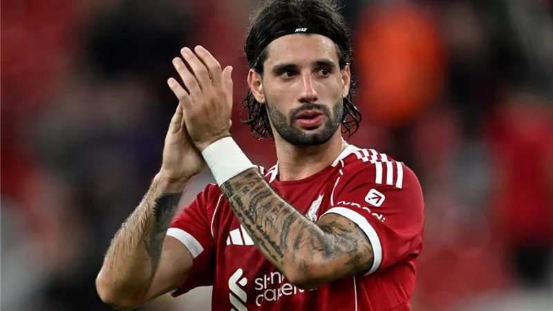 ليفربول في مأزق.. ريال مدريد يترقب موقف نجم الفريق من التجديد
