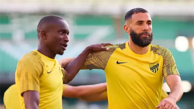 اتحاد جدة يحدد سعر بيع بنزيما.. وهذا ما قدمه الفرنسي مع النادي السعودي