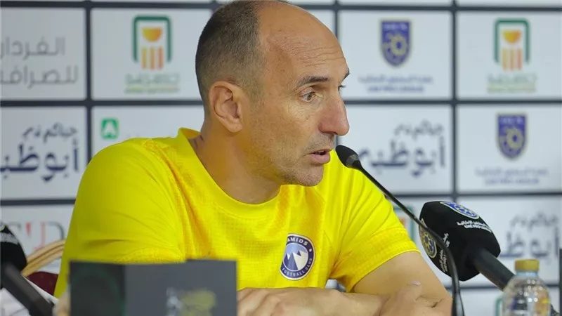 كرونسلاف يورتشيتش يكشف عن موقف محمود جاد من المشاركة أمام سيراميكا