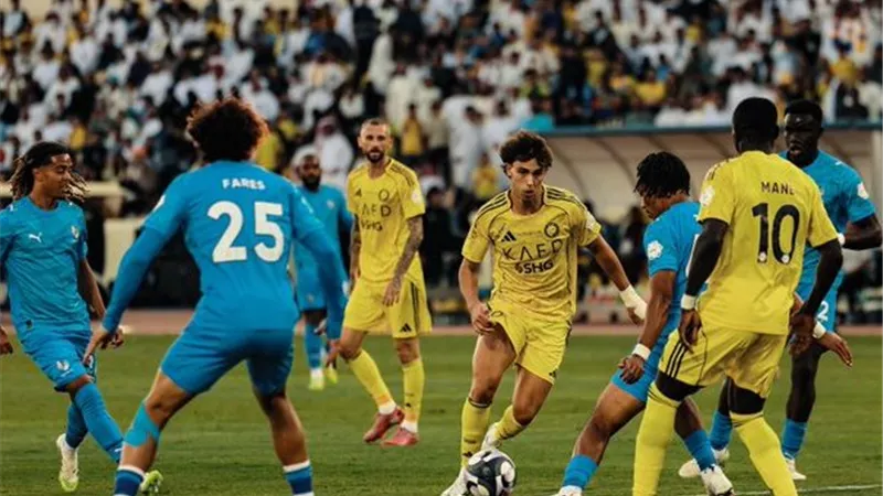 النصر يهزم نيوم بثلاثية ويواصل صدارة دوري روشن 