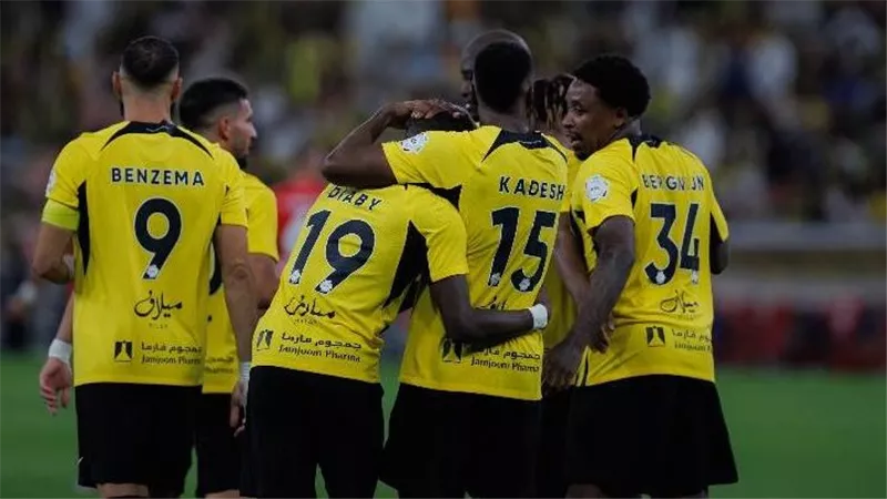 كونسيساو يمنح لاعبي اتحاد جدة راحة 4 أيام خلال فترة التوقف الدولي