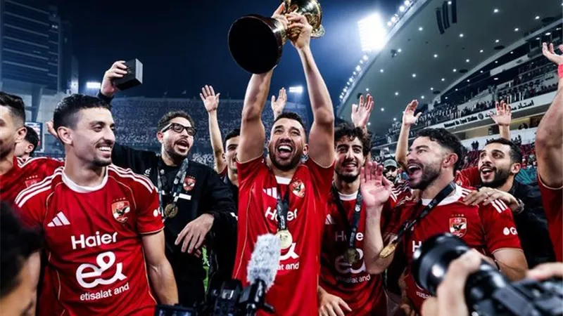 الأهلي يعلن تشخيص إصابة تريزيجيه رسميا