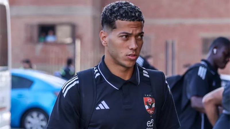 لاعب الأهلي السابق يهاجم إمام عاشور: سياسية 