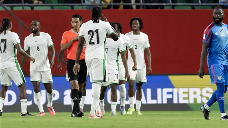 مدرب نيجيريا: الكونغو صعدت لملحق كأس العالم بالسحر الأسود