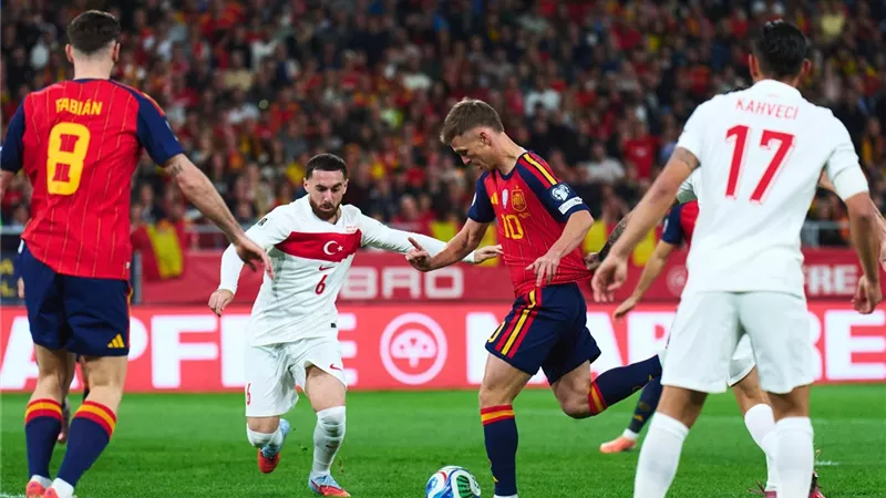 إسبانيا تتعادل مع تركيا 2-2 وتتأهل رسميا إلى كأس العالم 2026