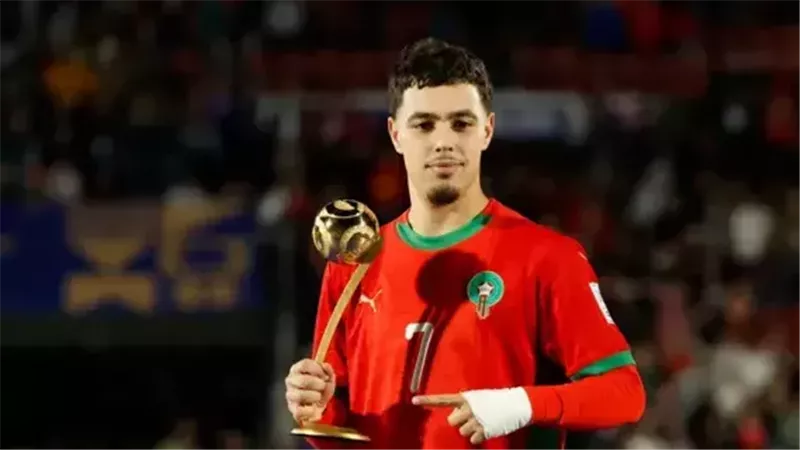 من المونديال إلى الكاف.. عثمان معما أفضل لاعب شاب في أفريقيا 2025