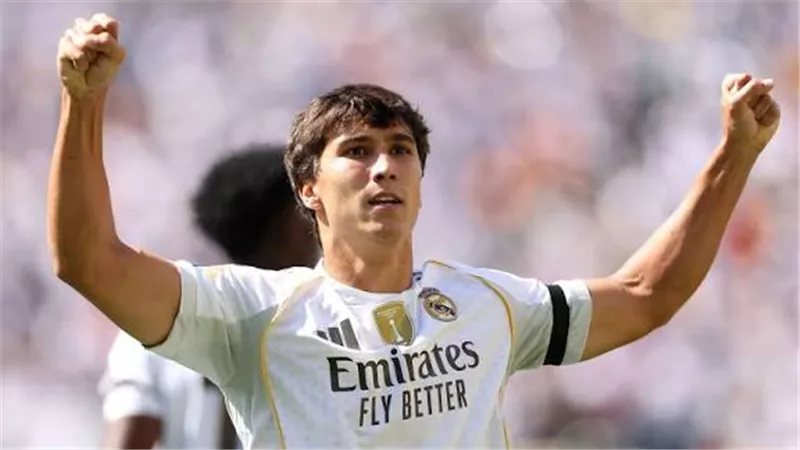 على رادار 3 أندية مختلفة.. صراع إيطالي لضم موهبة ريال مدريد