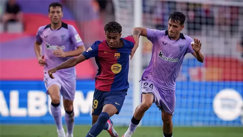 لامين يامال يقود تشكيل برشلونة ضد أتلتيك بلباو.. والبرد يغيب ماركوس راشفورد