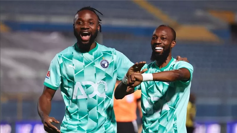 بيراميدز يفوز على المقاولون العرب بثنائية ويتجاوز الأهلي في الدوري الممتاز