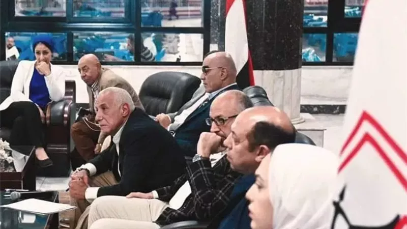شوبير يكشف كواليس استقالة مجلس إدارة نادي الزمالك 