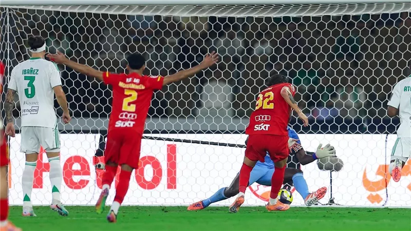 فيديو أهداف مباراة الأهلي والقادسية في كأس خادم الحرمين الشريفين