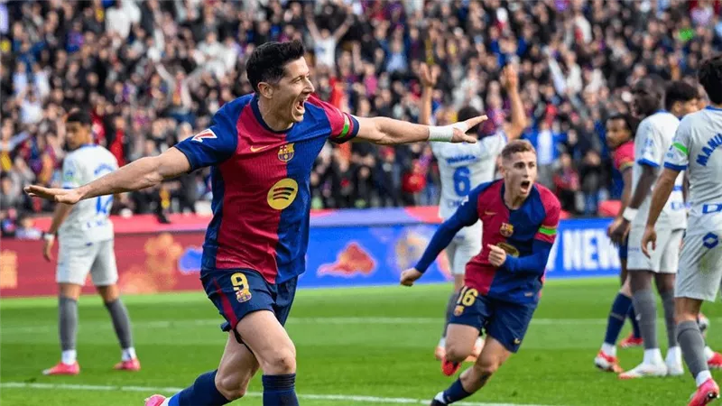 عودة بيدري.. تشكيل برشلونة المتوقع لمباراة ألافيس في الدوري الإسباني