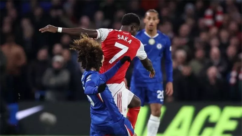 ترتيب الدوري الانجليزي عقب تعادل تشيلسي وأرسنال اليوم