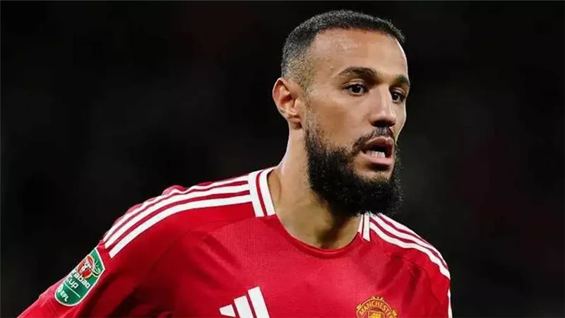 مزراوي يقود تشكيلة مانشستر يونايتد ضد وست هام.. وظهور لاعب مفاجئ