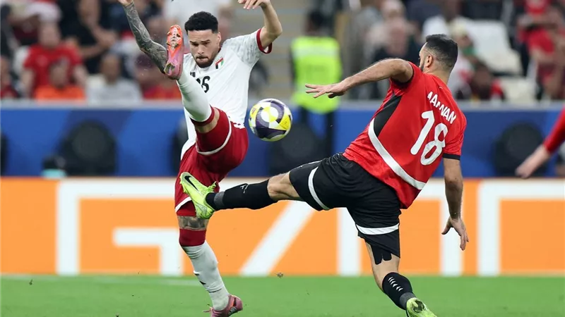 نقطة جديدة للفراعنة.. منتخب مصر يتعادل مع الإمارات بكأس العرب