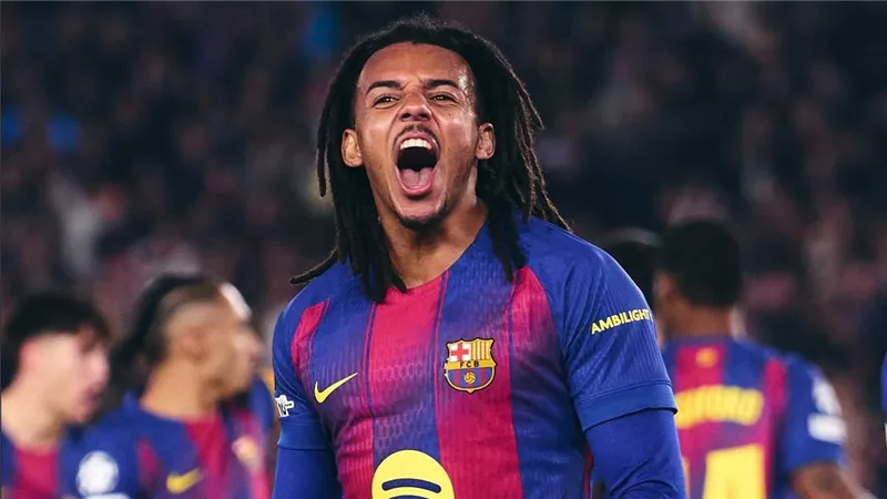 قلق في برشلونة.. كوندي يخضع لفحوصات طبية قبل مواجهة باريس