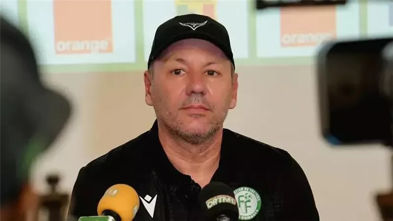 مدرب جزر القمر لأوفسايد: نريد الظهور بأفضل شكل.. والمغرب الأقوى في القارة