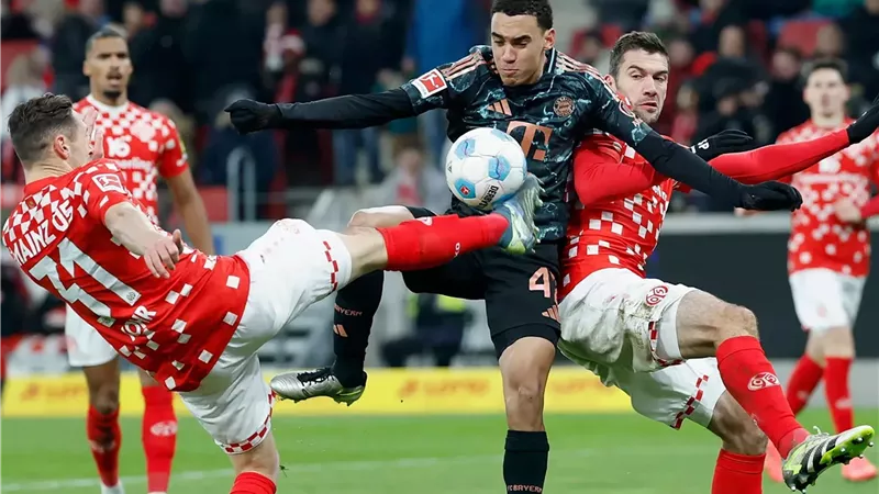 أهداف مباراة بايرن ميونخ ضد لايبزيج في الدوري الألماني.. فيديو
