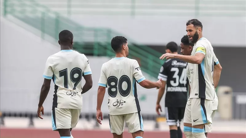 استجابة لمطالب كونسيساو.. اتحاد جدة يقترب من التعاقد مع مدافع محلي