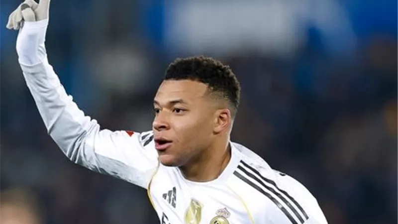 انضم لكبار النادي الملكي.. مبابي يحقق 3 أرقام قياسية مع ريال مدريد