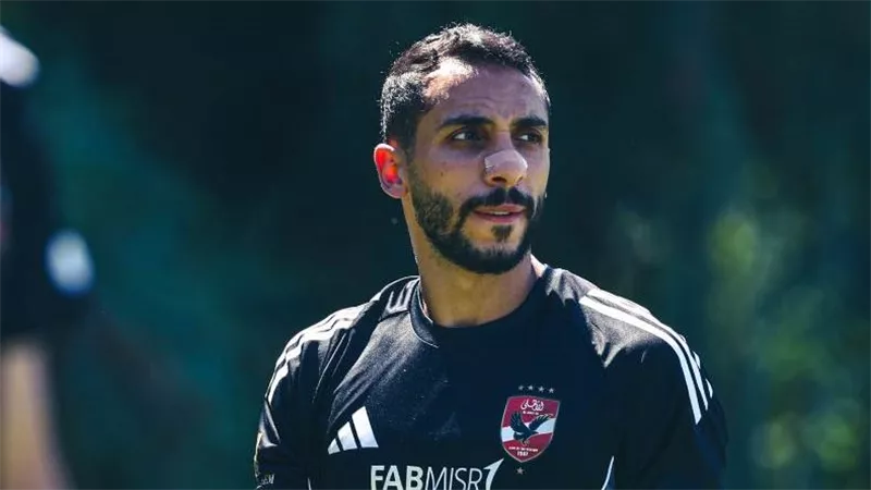 الأهلي يُعلن تفاصيل البرنامج العلاجي لـ كريم فؤاد بعد إصابته مع منتخب مصر